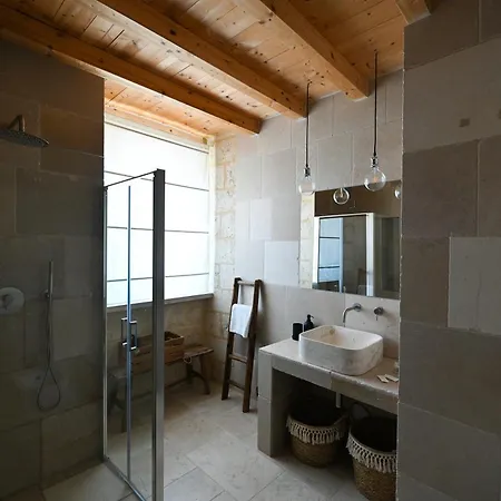 Palazzo Momi Bed & Breakfast *
