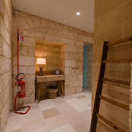 Palazzo Momi バーリ