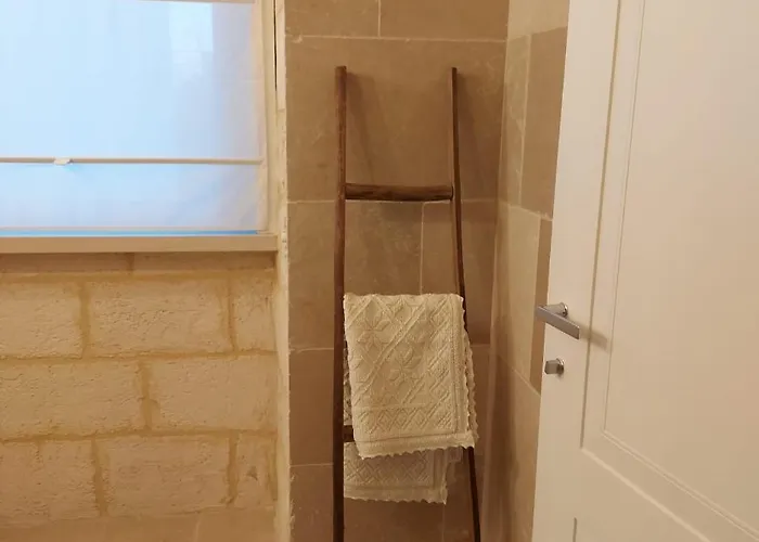 לינה וארוחת בוקר Palazzo Momi בארי