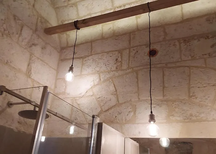 לינה וארוחת בוקר Palazzo Momi 3*