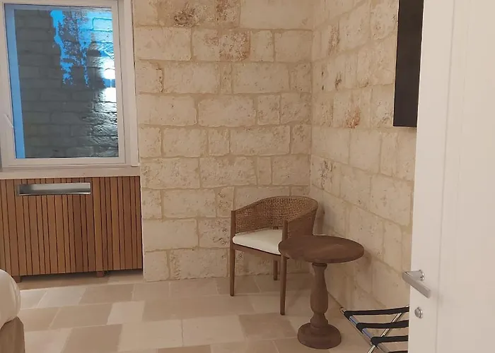 Palazzo Momi לינה וארוחת בוקר בארי