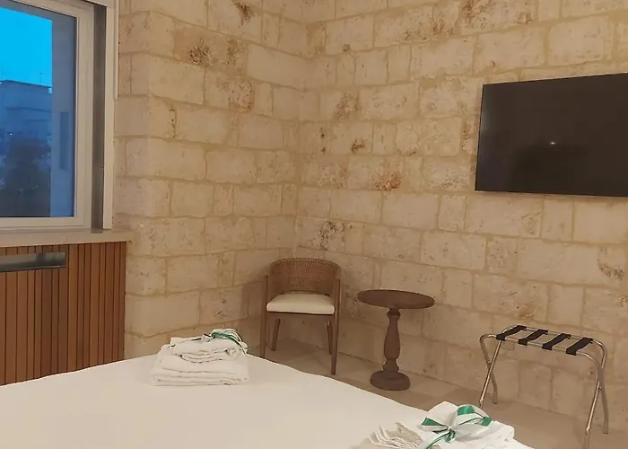 Palazzo Momi 3* בארי