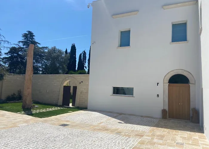 Palazzo Momi בארי