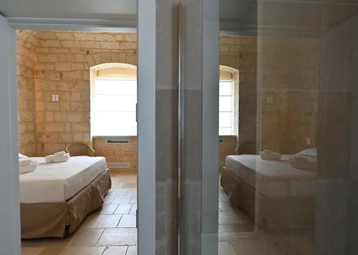 לינה וארוחת בוקר Palazzo Momi 3*